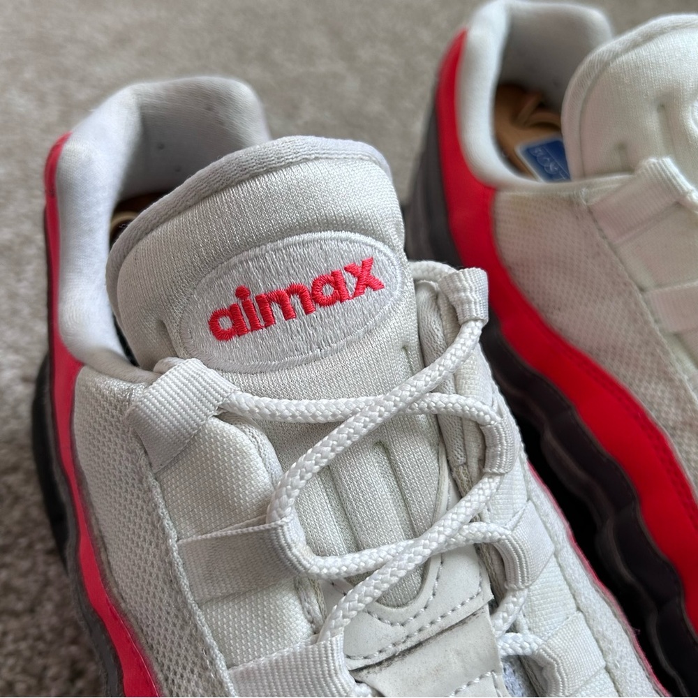 Nike Air Max 95 Solar Red 2018 OG Retro Men’s Size 12 White Grey 749766-112 - Picture 8 of 13